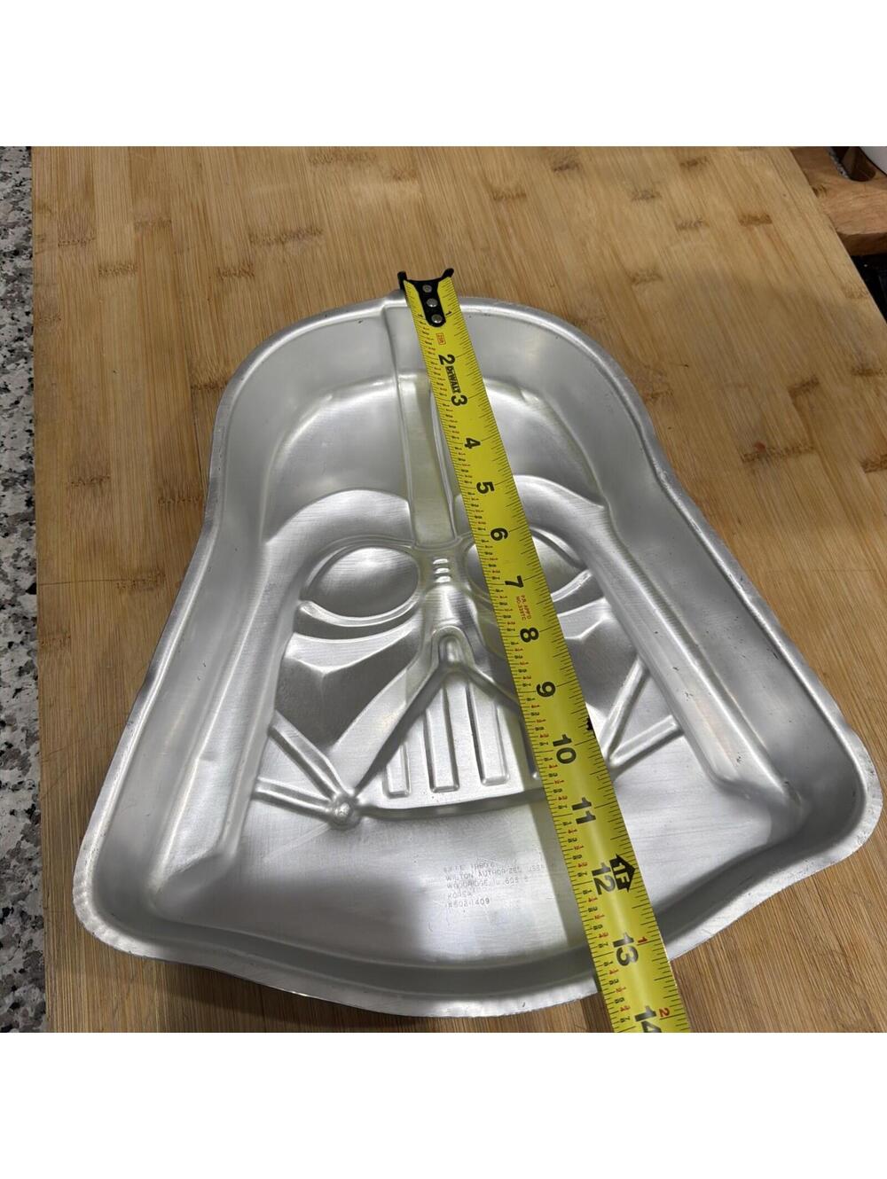 Wilton Star Wars Darth Vader Cake Pan Mold 2012 * - Picture 6 of 6
